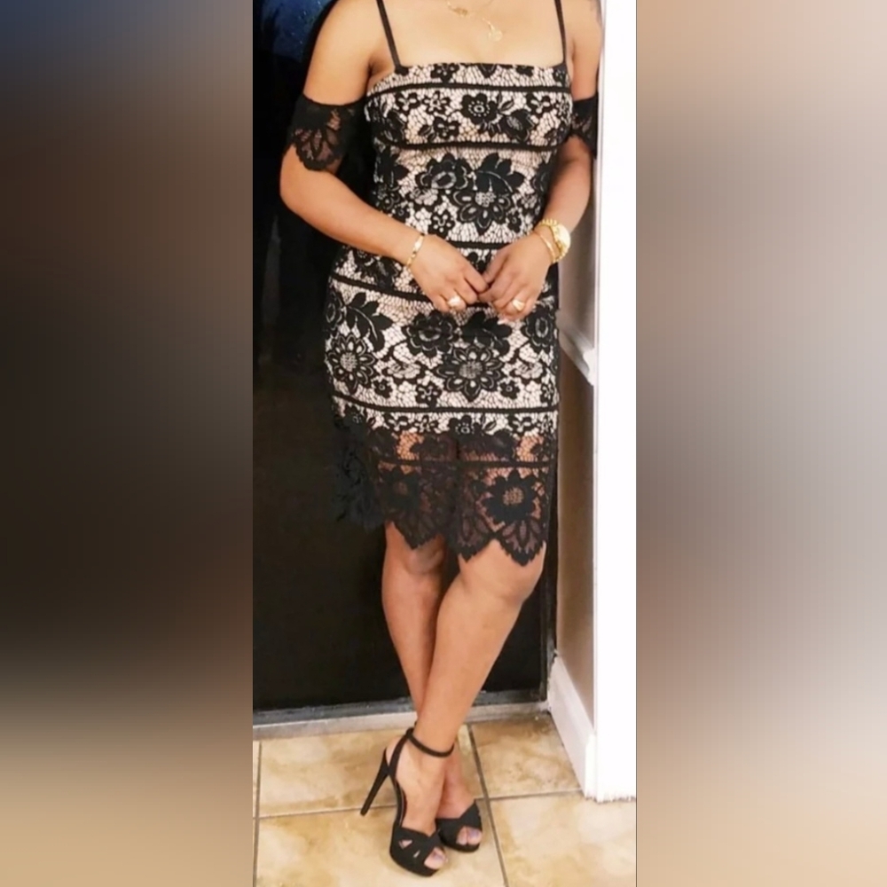 Express Black Floral Lace Midi Dress